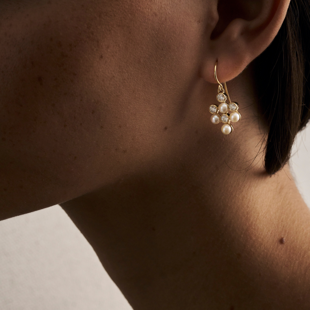 Kimberley Pearl Drop Hook Earrings - Gold/Pearl