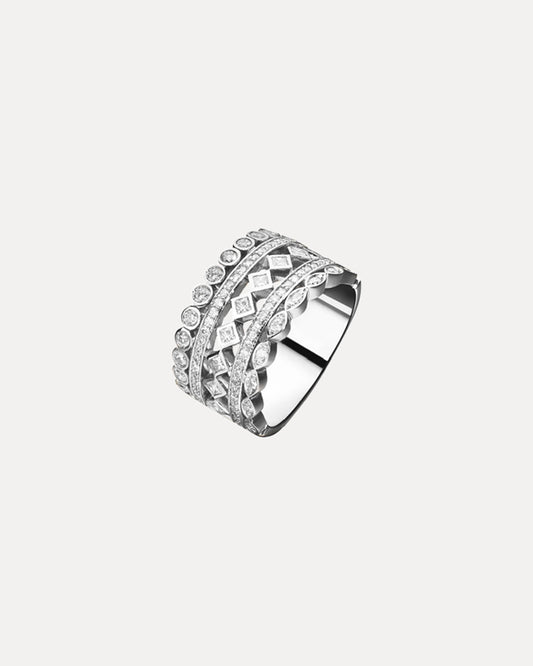 18CT DIAMOND CARNABY RING