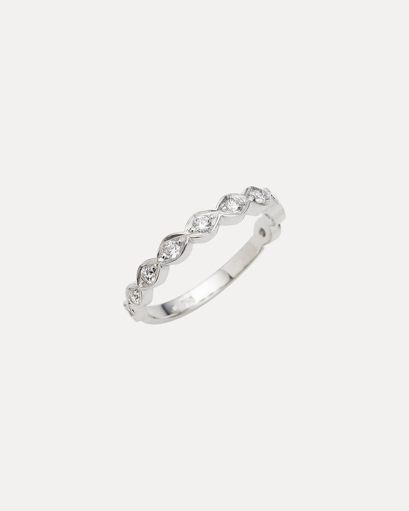 18CT WHITE GOLD DIAMOND CIENEGA BAND