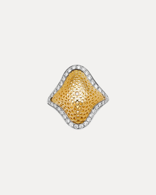 18CT YELLOW & WHITE GOLD & DIAMOND GAUDI RING