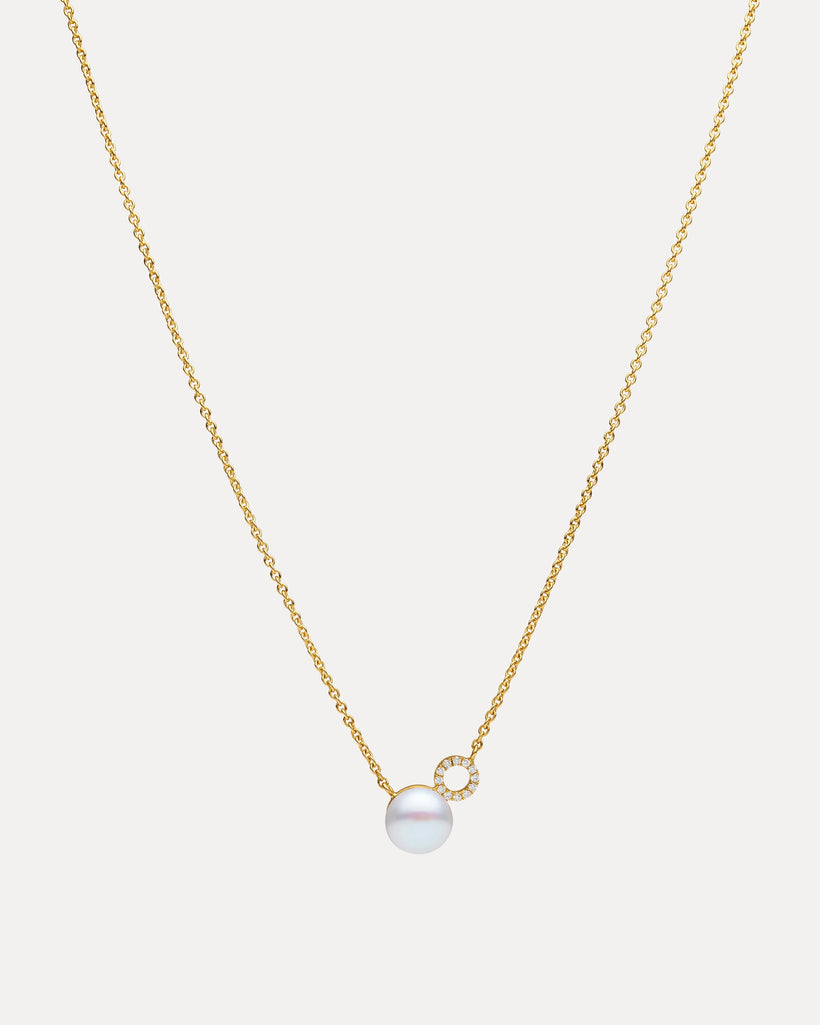 18CT YELLOW GOLD PEARL & DIAMOND CIRCLE PALTROW PENDANT