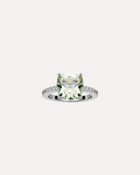 18CT GREEN AMETHYST & DIAMOND BONNARD RING