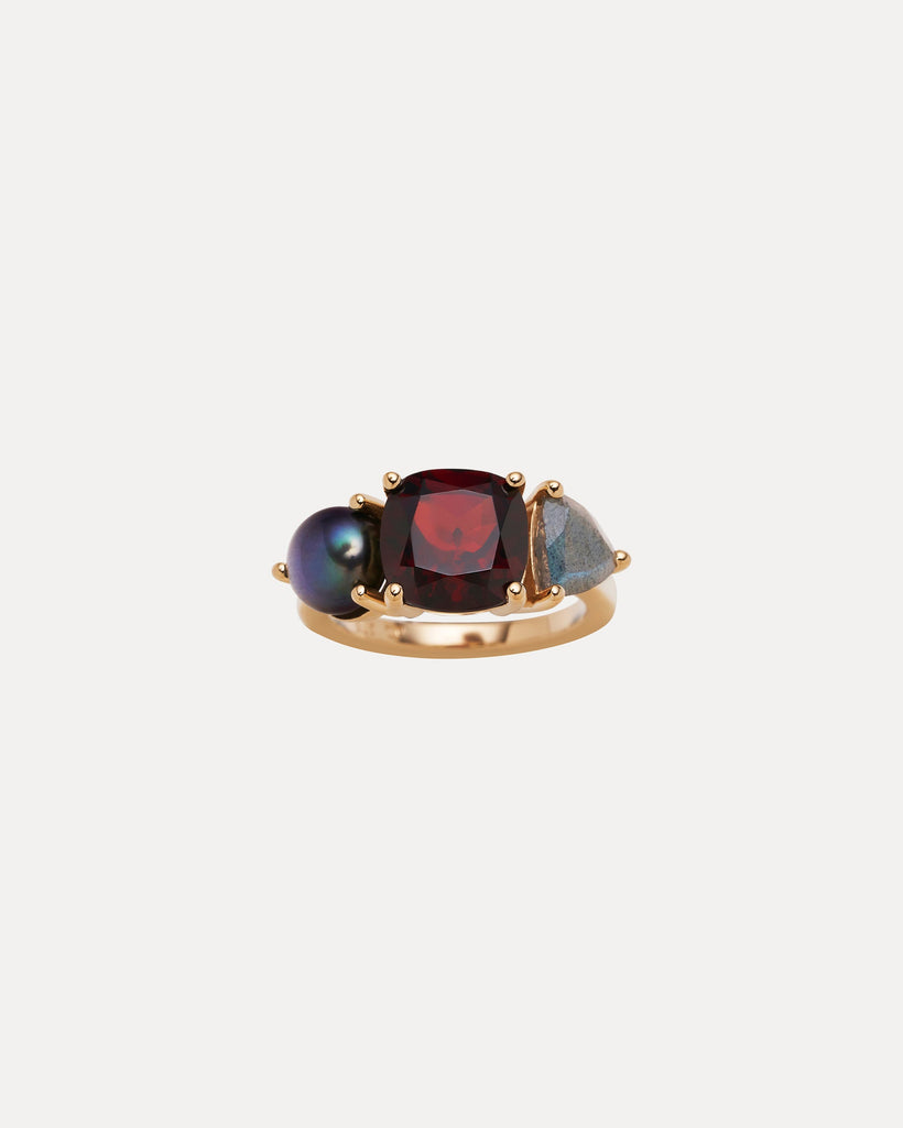 9CT GARNET, LABRADORITE & PEACOCK PEARL DUNAWAY RING