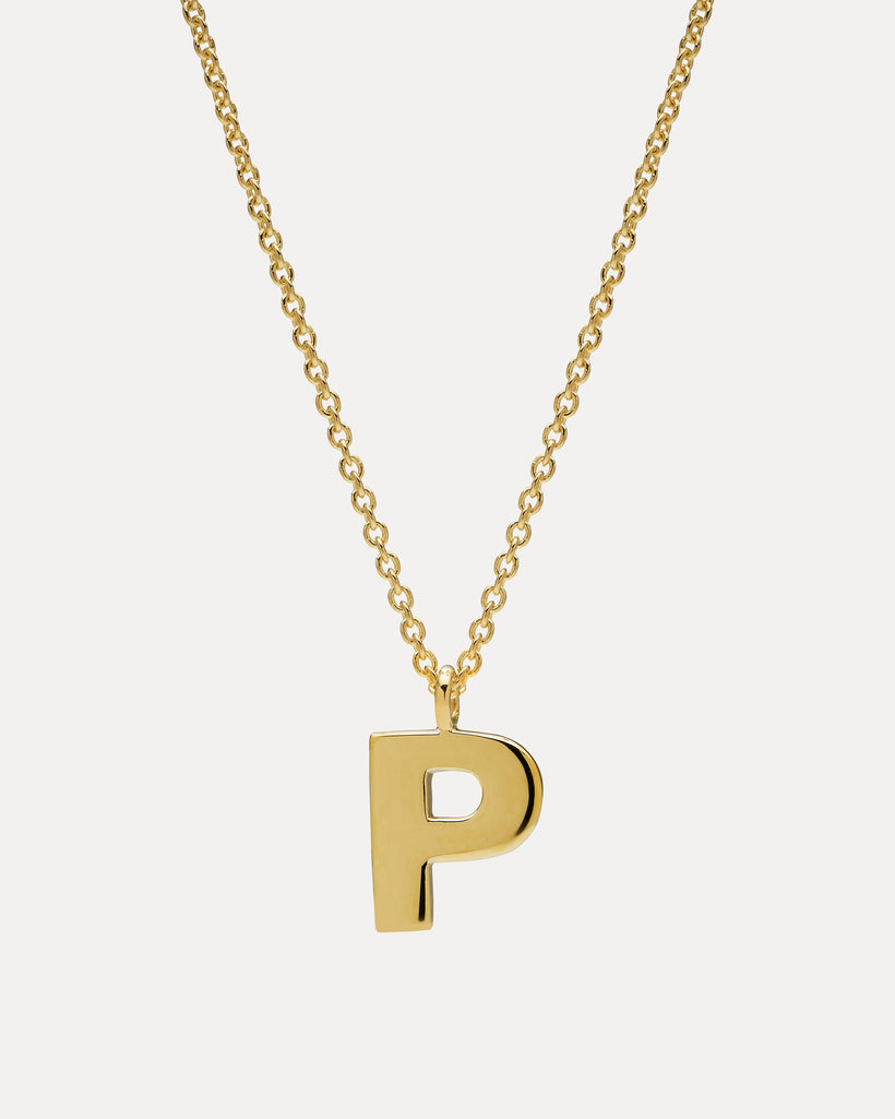 9CT 'P' AMATE PENDANT