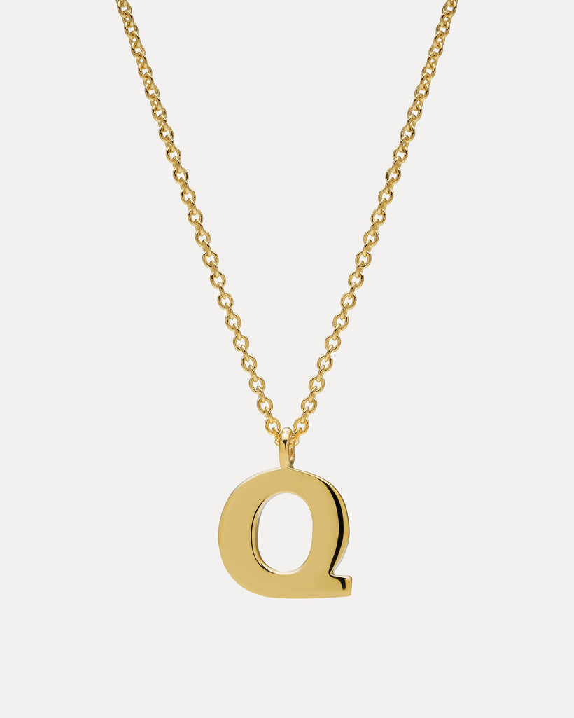 9CT 'Q' AMATE PENDANT