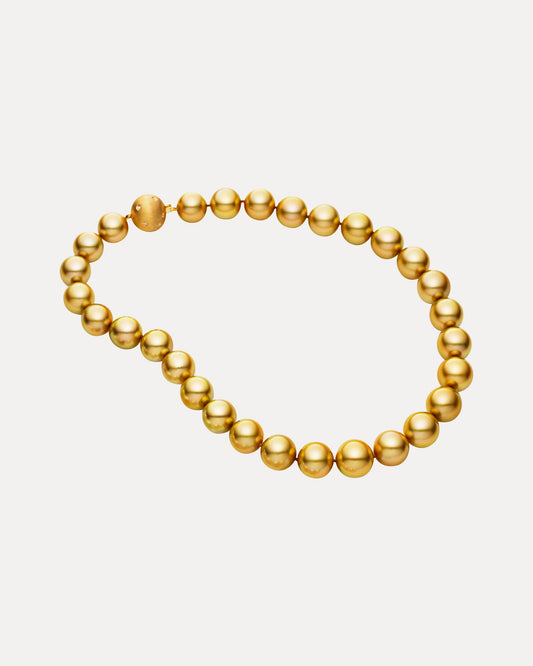 A FINE GOLD SOUTH SEA PEARL STRAND 13-15MM