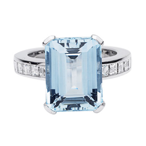 18CT AQUAMARINE & DIAMOND RING |Jan Logan Fine Jewellery